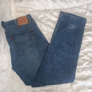 Men’s levi jeans. Waist:38 Length:32
